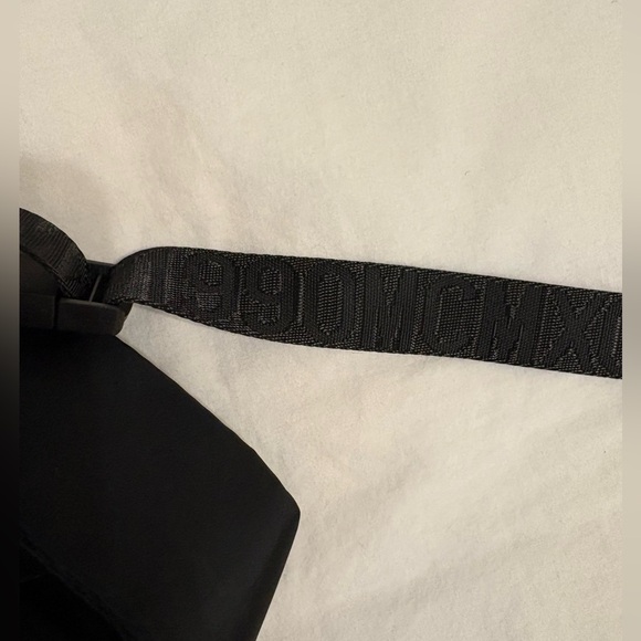 Steve Madden Black Crossbody Belt Bag - Picture 5 of 5